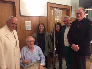 Papa Francesco in visita da don Pippi Leopizzi (presule gallipolino)