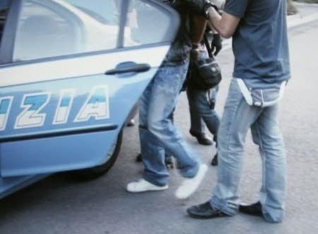 Quattro arresti per furto aggravato a Bari