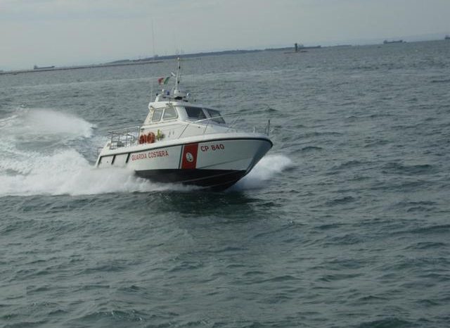 Mare sicuro, quindici diportisti salvati dalla Guardia Costiera a Taranto