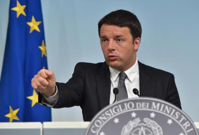 Renzi mantiene la promessa: visita a Taranto