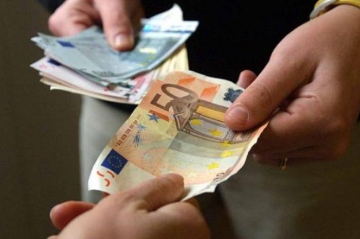 Brindisi- 3mila e 500 euro falsi nascosti sotto il letto. In arresto giovane coppia di incensurati