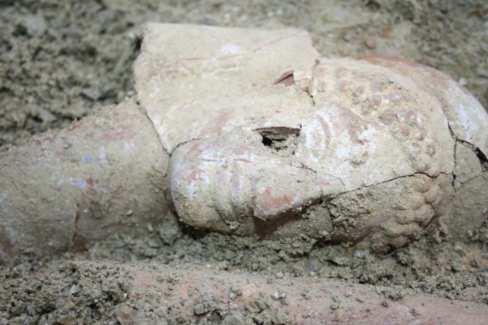 Una tomba del VI secolo a.C scoperta nella zona "Salina grande" di Taranto.
