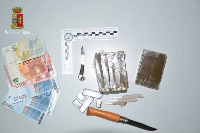 Polizia Di Stato (TA): "Nascondeva droga in camera da letto, arrestato tarantino"