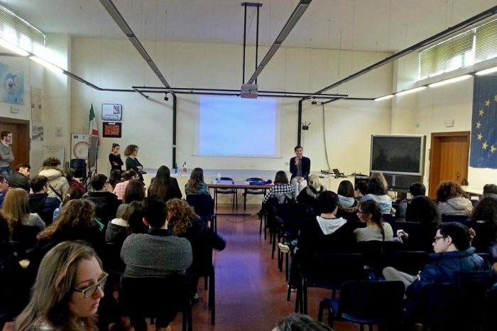 Arcigay Taranto ha incontrato gli studenti del Liceo Scientifico Gian Battista Vico di Laterza (TA)
