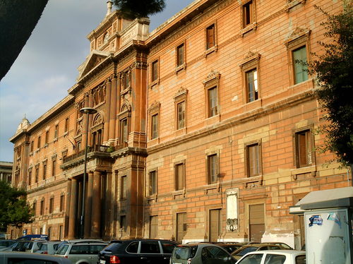 Taranto - Furto nella aule del Liceo Archita.