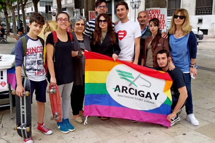 ArciGay Taranto: "Giornata Internazionale contro l’Omofobia.  Grande autogol del consigliere comunale Cataldo Renna"
