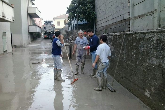 Tre martinesi aiutano gli alluvionati a Piacenza