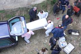 Brindisi- Cadavere nell'auto. Identificato il corpo rinvenuto lungo il litorale.