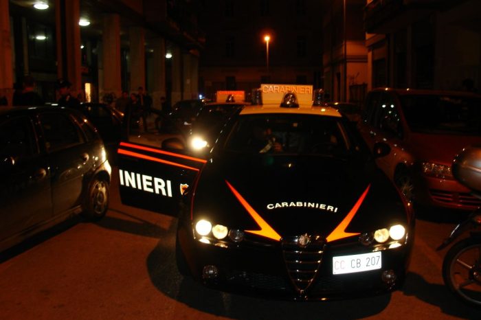 Ruba otto bottiglie di alcolici. Arrestata 28enne residente a Taranto