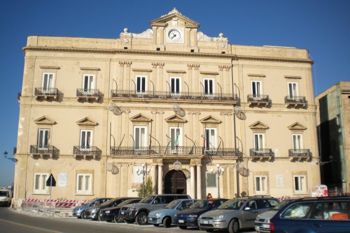 Taranto – I mercanti denunciano: “non ci sono vigili” e 230 famiglie non riescono a lavorare