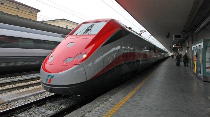 Brindisi- Carluccio: "Il Frecciarossa  doveva essere il primo passo per infrastrutture ferroviarie adeguate nel Salento"
