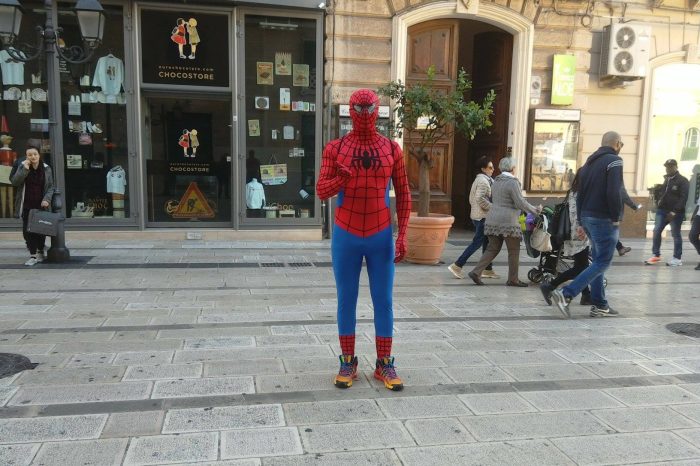 Taranto, la provocazione - Spiderman si candida per il dopo Stefàno.