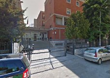 Bari - Bravata finita male al Perotti, studente in ospedale