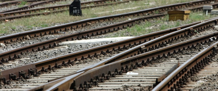 Bari - Uomo investito da un treno. E' in gravi condizioni