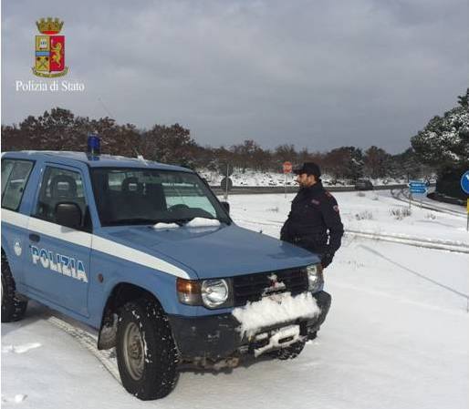 Taranto - Provincia si risveglia con la neve. Ecco i consigli della Polizia