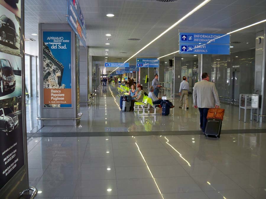 Aeropori pugliesi in apprensione per gli arrivi dalla Cina