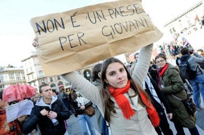 Taranto - Disastro occupazione Puglia: picchi del 60% di giovani disoccupati.