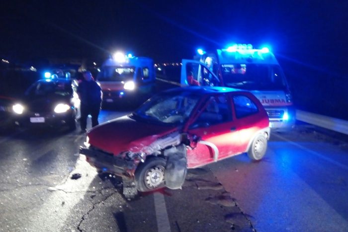 Flash Taranto - Incidente sulla SS7-ter. 5 feriti di cui uno grave. Traffico in tilt |FOTO