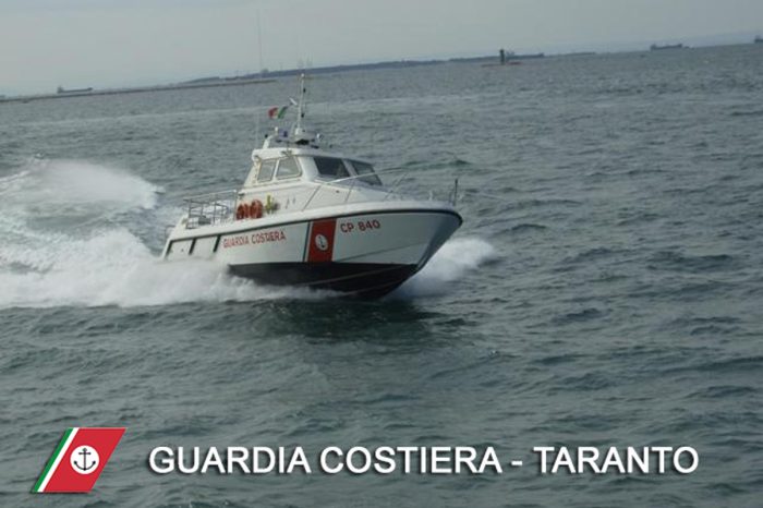 Taranto - Troppa nebbia e parte l'SOS alla Capitaneria di Porto. Soccorse due imbarcazioni.