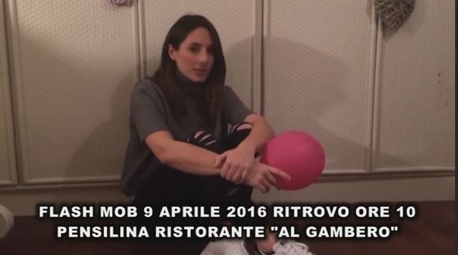 Taranto, Genitori Tarantini - Flashmob per la vita: "Porta con te un passeggino vuoto" | VIDEO