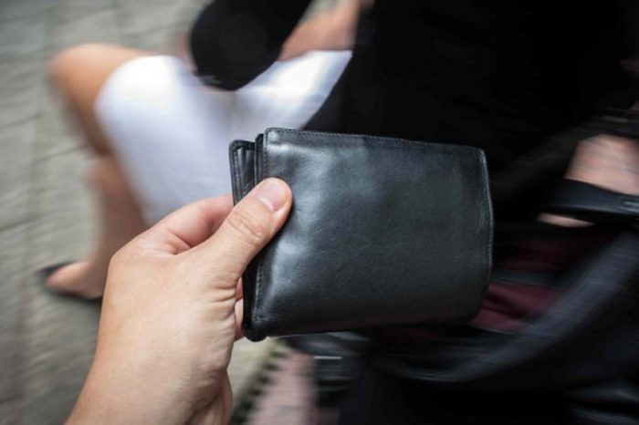 Martina Franca: trovato un portafogli con 4.000,00 €. Restituito immediatamente ai Carabinieri e quindi alla legittima proprietaria