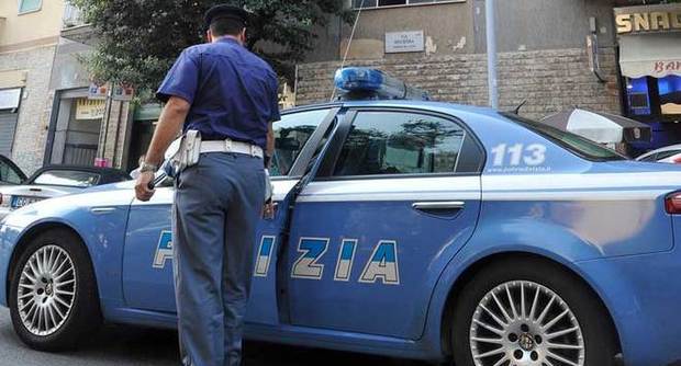 Lecce - Auto fuggitiva attira l'attenzione della Polizia: il conducente trasportava droga. Arrestato 37enne