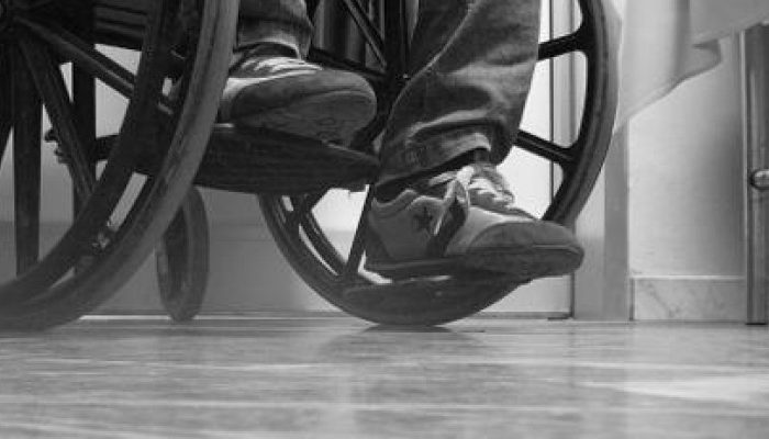 Taranto - Costretto in sedia a rotelle, ma per l'Inps è "poco" invalido. La storia di Marco