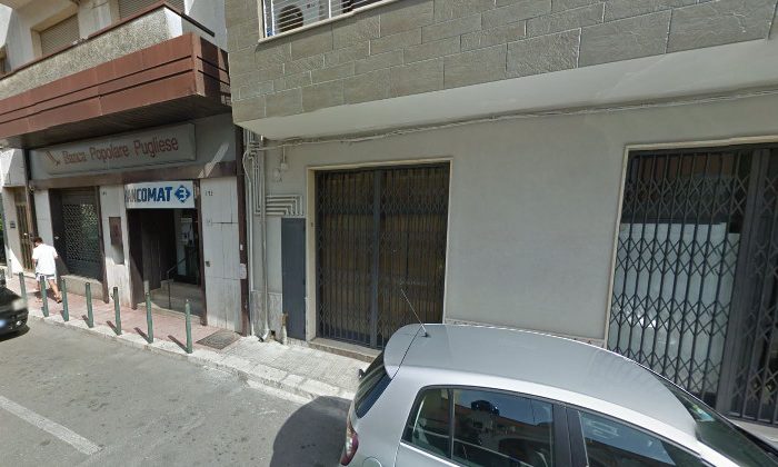 Lecce - Rapinato mentre andava in banca: commerciante aggredito in strada