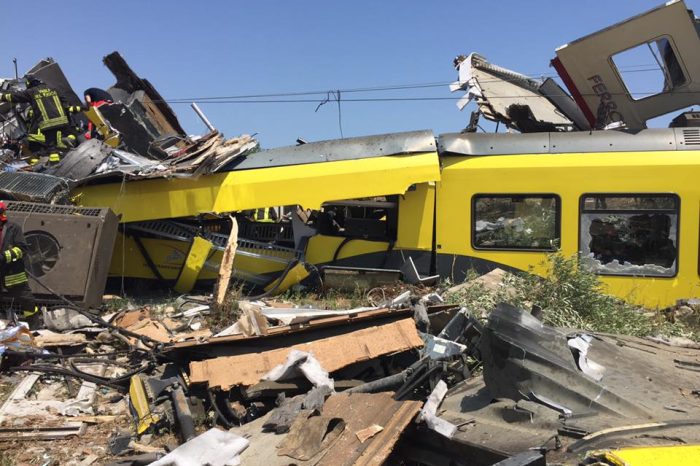 Bari- Tragedia ferroviaria. almeno 23 morti e circa 50 feriti. Si indaga per omicidio colposo plurimo e disastro ferroviario.