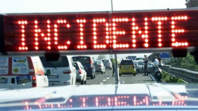 Flash Lecce- Impatto terribile tra camion e ambulanza;  due morti