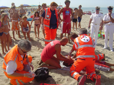 Taranto - Chiamano la Guardia Costiera: "Ha forti dolori al petto, abbiamo bisogno d'aiuto"