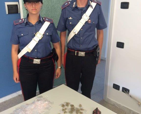 Taranto - A spasso con 29 dosi di marijuana, arrestato dai Carabinieri