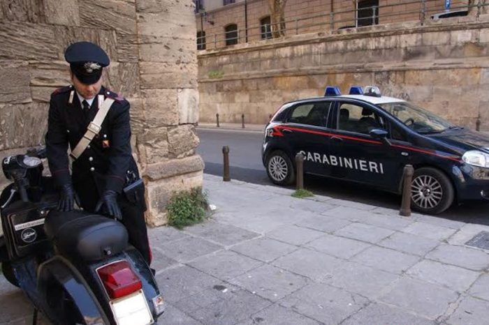 Taranto - Ruba una Vespa ma deve fare i conti con due Carabinieri liberi dal servizio.