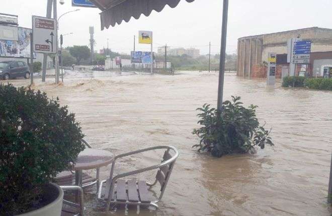 Lecce - Piogge torrenziali in Salento: dalla città alle campagne è dramma alluvione. Agricoltura in ginocchio