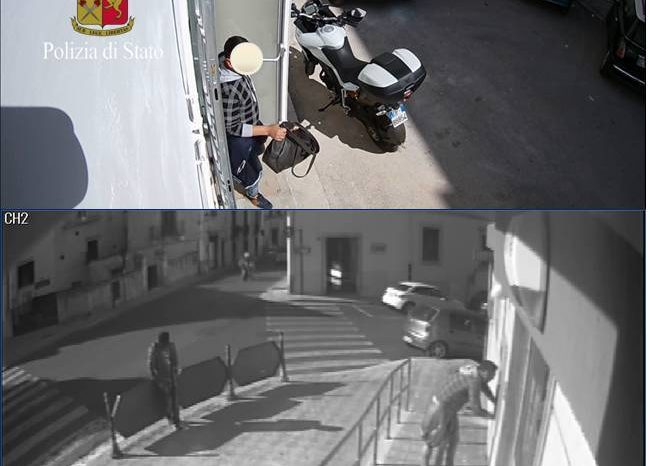 Taranto - Incastrati due volte dalle telecamere: prima rubano un bancomat e poi vanno a prelevare. | FOTO E NOMI