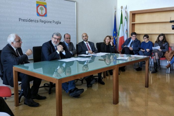 Taranto - Approvato piano di riordino ospedaliero, Emiliano: "30 milioni in più per Taranto"