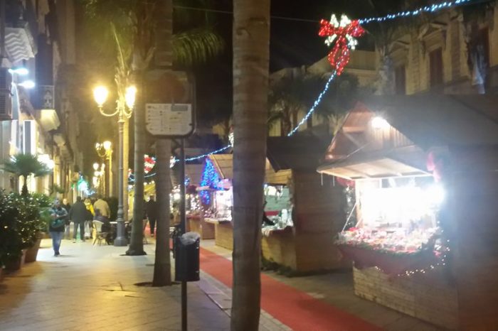 Brindisi- Mercatino di Natale, l'Amministrazione comunale chiede chiarimenti alla società organizzatrice