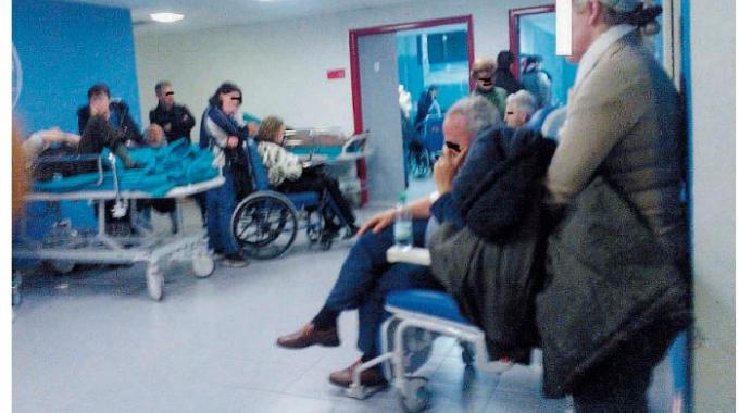 Taranto - Si reca al pronto soccorso e ci resta per 9 ore, anziana donna abbandonata sulla barella.