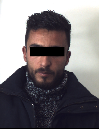 FOGGIA - tenta una rapina in un supermercato di Foggia, ferendo anche con un coltello un addetto nel tentativo di farla franca: i Carabinieri della locale stazione bloccano e arrestano l'aggressione, un tunisino 28enne residente a Manfredonia