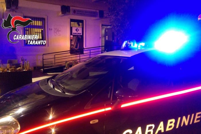 Taranto - Esplosione nella notte i residenti chiamano i carabinieri