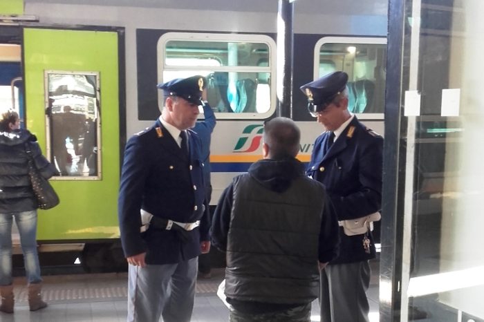 Lecce- Giro di vite della Polizia Ferroviaria, intensificati i controlli anche a bordo treno: