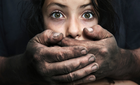 Lecce - Per anni l'avrebbe violentata di notte, finisce un incubo per una 12enne