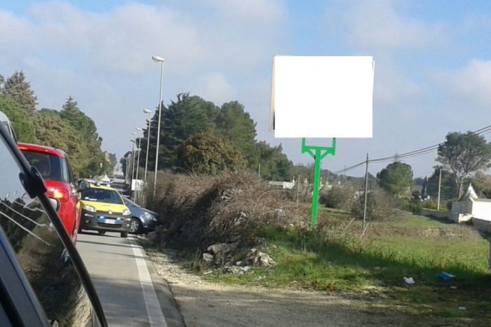 FLASH Taranto – Incidente sulla SS172 tra due automobili, rallentamenti | FOTO