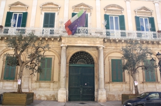 Bari - Il Comune di Bitonto sottoscrive la costituzione del Distretto Urbano del Commercio