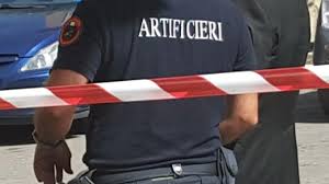Flash Lecce- Allarme bomba in centro, bloccato il traffico
