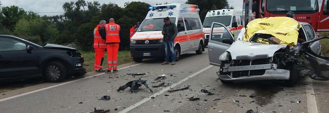 Brindisi- Tragedia sulla provinciale. Schianto frontale tra due auto, un morto e due feriti.