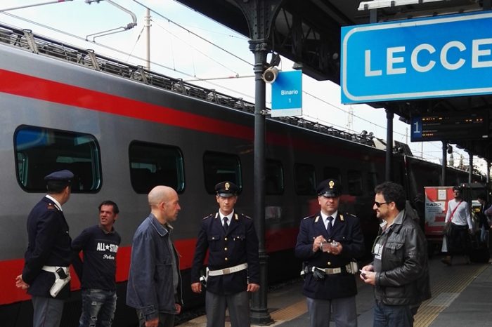 Lecce- Reagisce al controllo della Polizia Ferroviaria. Arrestato per resistenza a pubblico ufficiale, lesioni, minacce e danneggiamento