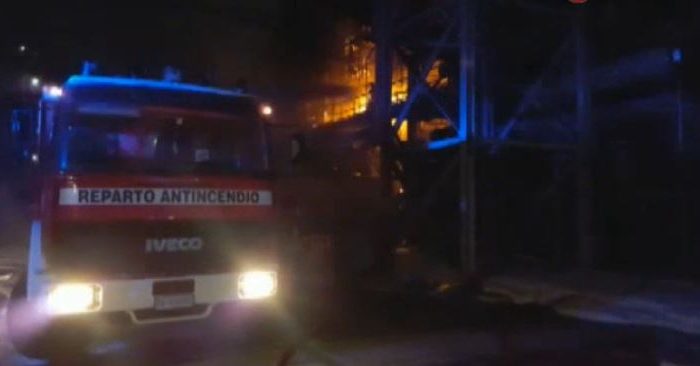 Taranto - Incendio in ENI, allarme in ritardo. Aperto un fascicolo