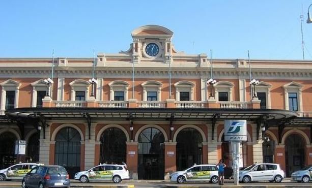 Bari - Continuano gli interventi di soccorso della Polizia Ferroviaria