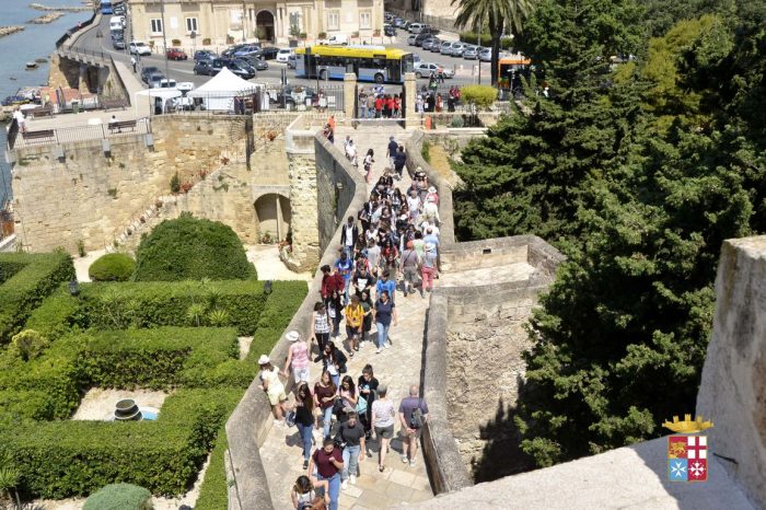 Taranto - Ai crocieristi piace il Castello Aragonese, boom di turisti